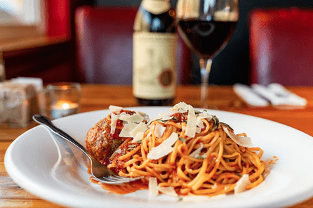 Spaghetti & Meatballs - Rifugios - Country Italian Cuisine